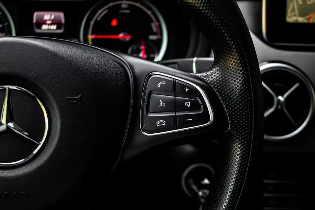 Mercedes-Benz B 250 2017 - 13990 EUR, 85144 km - AUTO.MOTO.pt - 85144km - foto 15 de 44