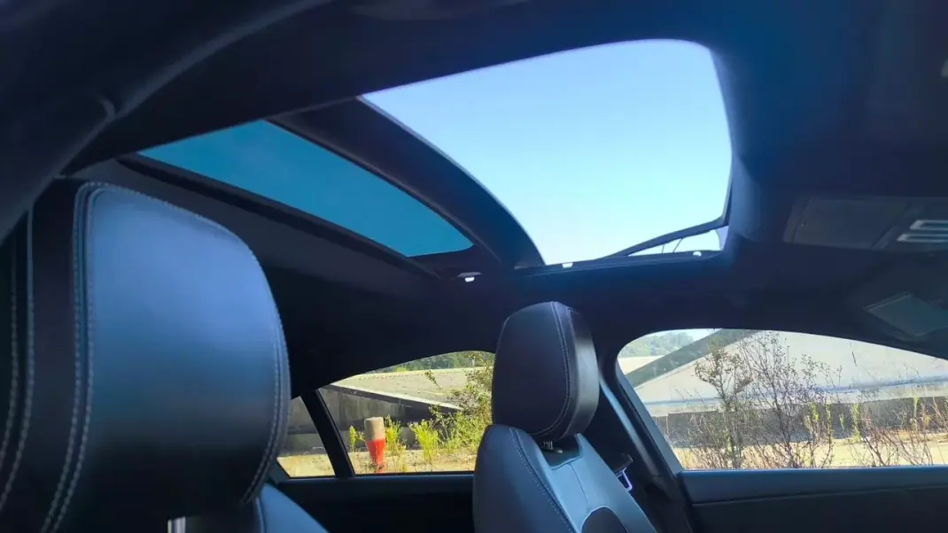 Jaguar XE 2017 - 14900 EUR, 159000 km - 159000km - foto 19 de 24