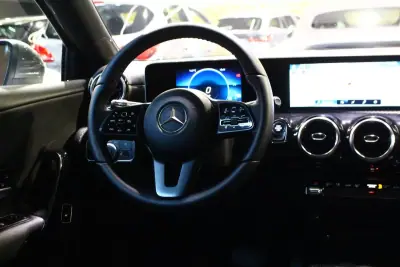 Mercedes-Benz A 250 2020 - 23890 EUR, 109000 km - AUTO.MOTO.pt - 109000km - foto 18 de 29