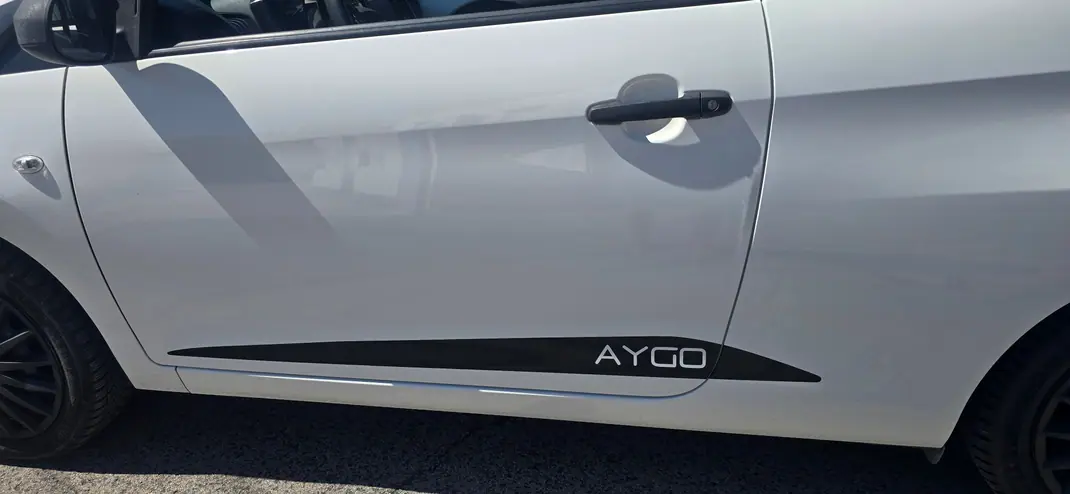 Toyota Aygo 2017 - 8750 EUR, 124500 km - 124500km - foto 4 de 13