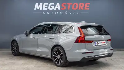 Volvo V60 2023 - 30900 EUR, 128000 km - AUTO.MOTO.pt - 128000km - foto 5 de 30