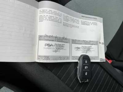 Citroën Berlingo 2019 - 15990 EUR, 138000 km - AUTO.MOTO.pt - 138000km - foto 10 de 11