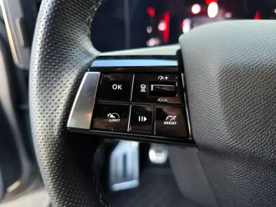 Opel Astra 2023 - 19900 EUR, 16940 km - AUTO.MOTO.pt - 16940km - foto 18 de 39