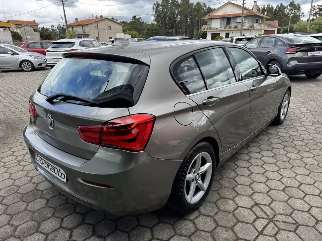 BMW 116 2016 - 12990 EUR, 155000 km - AUTO.MOTO.pt - 155000km - foto 7 de 36
