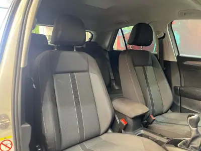 Volkswagen T-Roc 2024 - 21999 EUR, 12000 km - AUTO.MOTO.pt - 12000km - foto 35 de 50