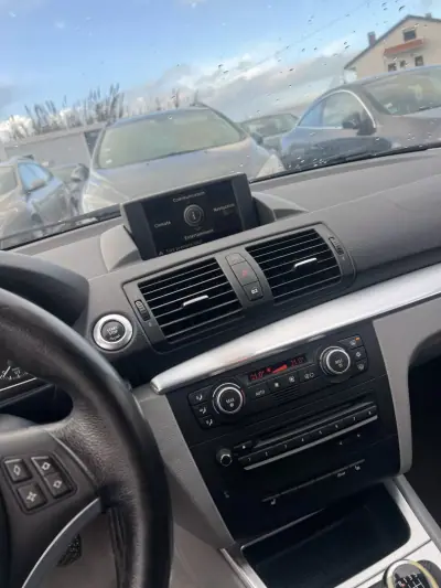 BMW 123 2008 - 10999 EUR, 254000 km - AUTO.MOTO.pt - 254000km - foto 8 de 8