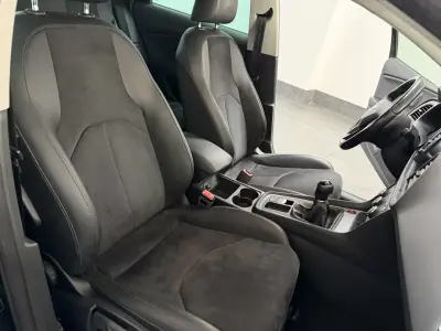 SEAT Leon ST 2017 - 10990 EUR, 147000 km - AUTO.MOTO.pt - 147000km - foto 15 de 22