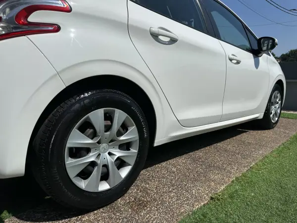 Peugeot 2015 - 6900 EUR, 230000 km - AUTO.MOTO.pt - 230000km - foto 20 de 40