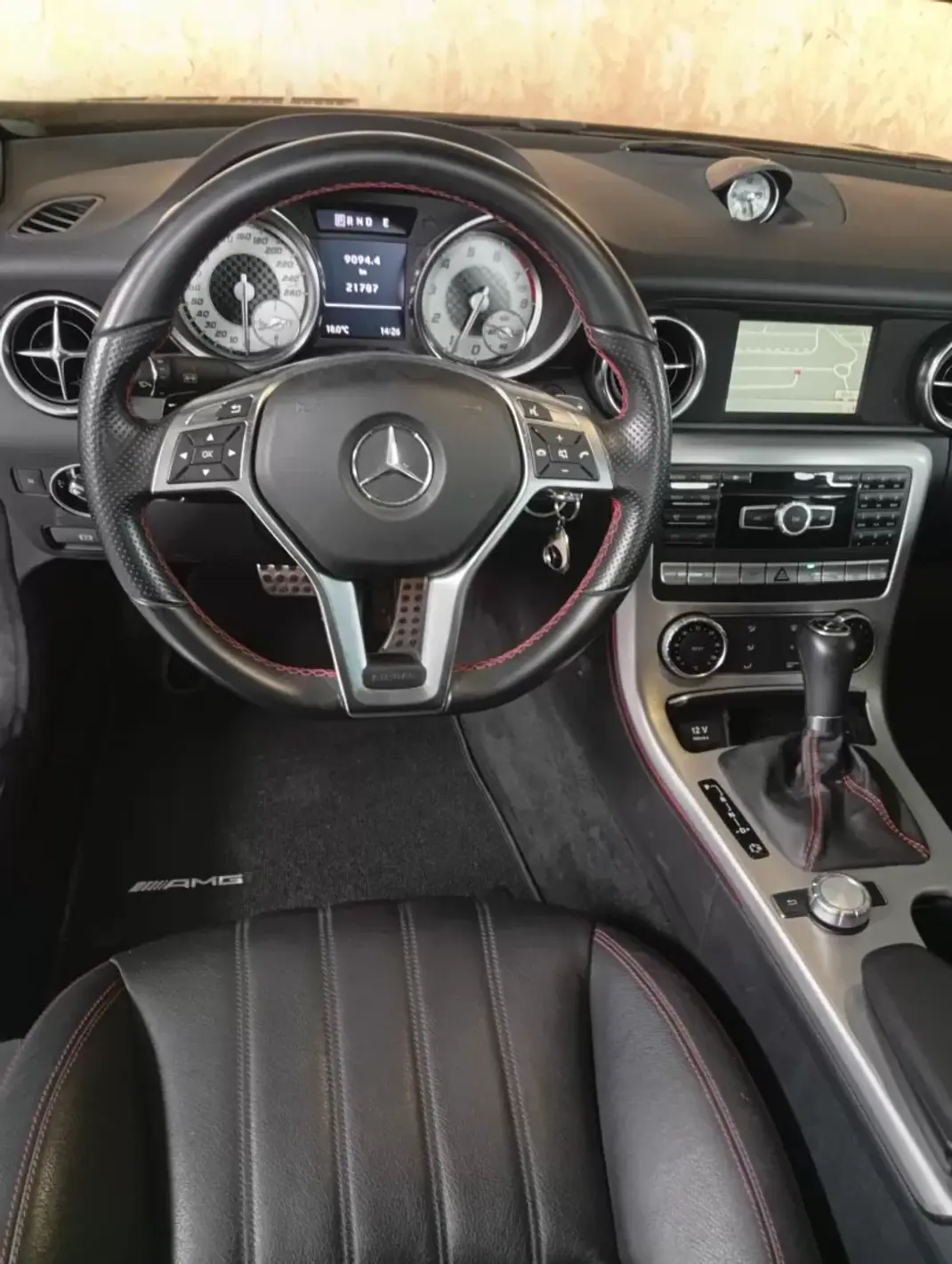 Mercedes-Benz SLK 200 2015 - 31500 EUR, 21787 km - AUTO.MOTO.pt - 21787km - foto 19 de 28