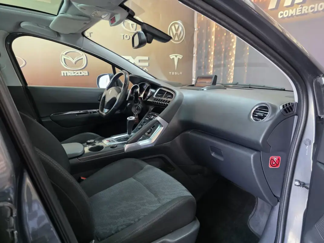 Peugeot 3008 2010 - 7990 EUR, 220000 km - AUTO.MOTO.pt - 220000km - foto 17 de 20