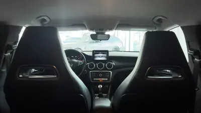 Mercedes-Benz CLA 180 2016 - 16990 EUR, 142457 km - AUTO.MOTO.pt - 142457km - foto 20 de 26