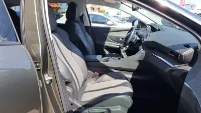 Peugeot 3008 2018 - 19900 EUR, 156128 km - 156128km - foto 17 de 49