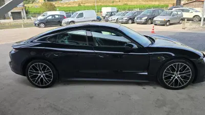 Porsche Taycan 2021 - 54500 EUR, 141090 km - AUTO.MOTO.pt - 141090km - foto 6 de 30