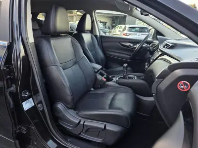 Nissan Qashqai 2015 - 13990 EUR, 146000 km - AUTO.MOTO.pt - 146000km - foto 25 de 40