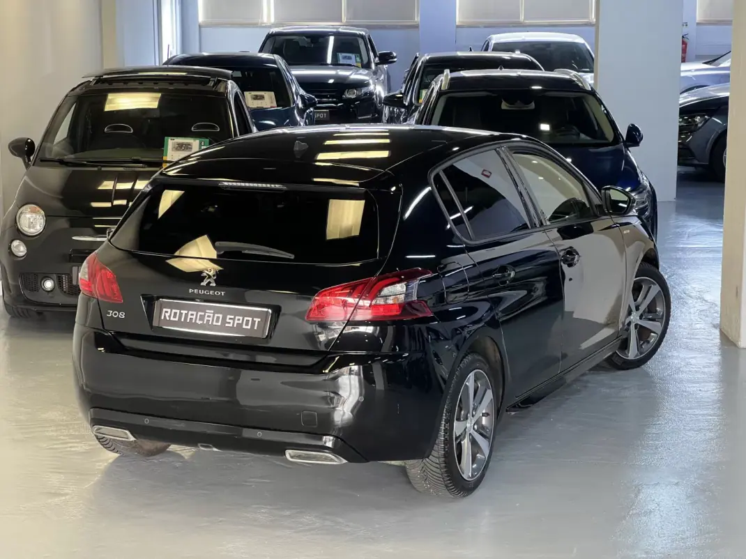 Peugeot 308 2019 - 10990 EUR, 130000 km - 130000km - foto 13 de 38
