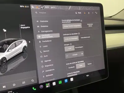 Tesla Model 3 2023 - 29750 EUR, 68000 km - AUTO.MOTO.pt - 68000km - foto 34 de 44