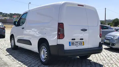 Peugeot Partner L2 1.5 Bluehdi 100CV 2020 - 13950 EUR, 124910 km - AUTO.MOTO.pt - 124910km - foto 6 de 8