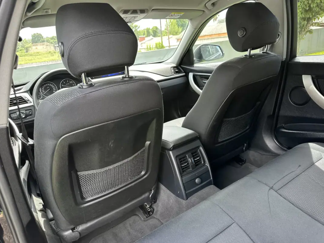 BMW 318 2015 - 14900 EUR, 173000 km - AUTO.MOTO.pt - 173000km - foto 53 de 62