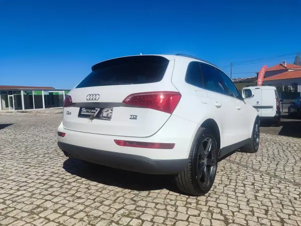 Audi Q5 2010 - 14490 EUR, 325000 km - AUTO.MOTO.pt - 325000km - foto 7 de 24