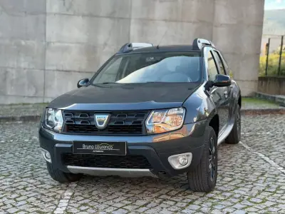 Dacia Duster 2018 - 12900 EUR, 131000 km - AUTO.MOTO.pt - 131000km - foto 2 de 31