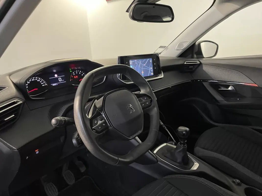 Peugeot 2008 2021 - 15250 EUR, 48000 km - AUTO.MOTO.pt - 48000km - foto 12 de 31