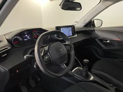 Peugeot 2008 2021 - 15250 EUR, 48000 km - AUTO.MOTO.pt - 48000km - foto 12 de 31