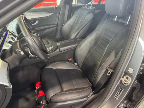 Mercedes-Benz E 300 2021 - 39990 EUR, 84362 km - AUTO.MOTO.pt - 84362km - foto 9 de 16