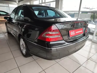 Mercedes-Benz C 220 2000 - 5750 EUR, 372700 km - AUTO.MOTO.pt - 372700km - foto 14 de 60