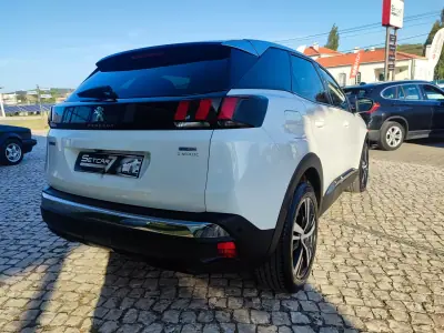 Peugeot 3008 2017 - 16900 EUR, 96000 km - 96000km - foto 8 de 23