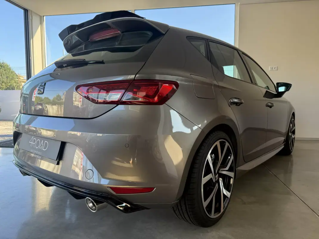 SEAT Leon 2015 - 14000 EUR, 181000 km - AUTO.MOTO.pt - 181000km - foto 2 de 92