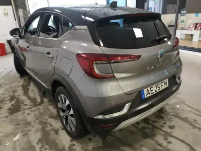 Renault Captur 2020 - 18699 EUR, 92031 km - AUTO.MOTO.pt - 92031km - foto 2 de 29