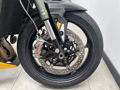 Triumph Street Triple 2024 - 9900 EUR, 24000 km - 24000km - foto 12 de 15