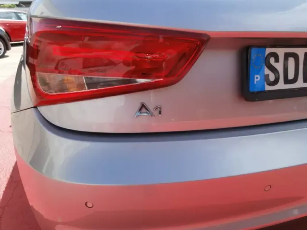 Audi A1 2016 - 12500 EUR, 191278 km - AUTO.MOTO.pt - 191278km - foto 9 de 31