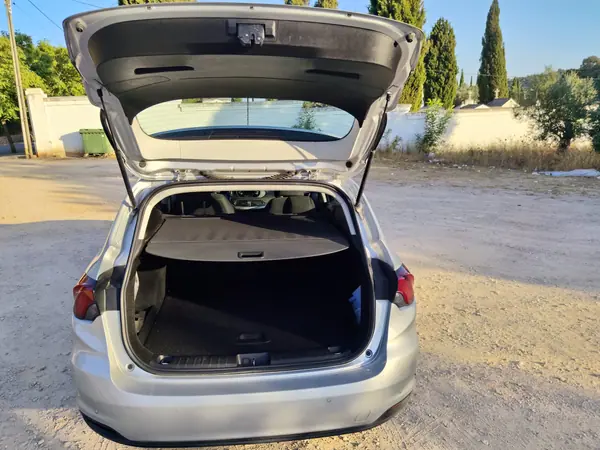 Fiat Tipo 2019 - 9800 EUR, 94023 km - AUTO.MOTO.pt - 94023km - foto 5 de 10