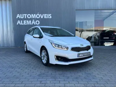 Kia Ceed SW 2018 - 10950 EUR, 79800 km - AUTO.MOTO.pt - 79800km - foto 3 de 16