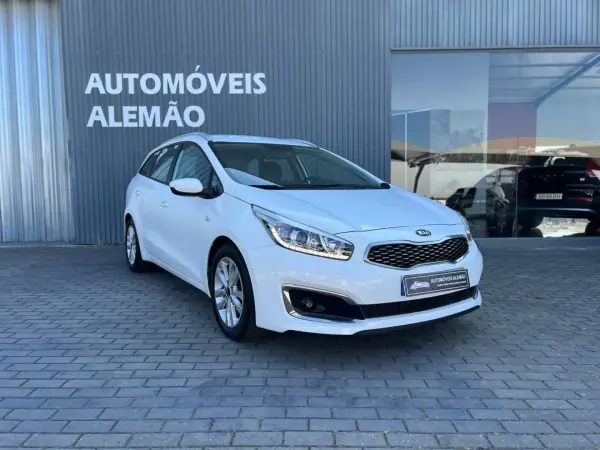 Kia Ceed SW 2018 - 10950 EUR, 79800 km - AUTO.MOTO.pt - 79800km - foto 3 de 16