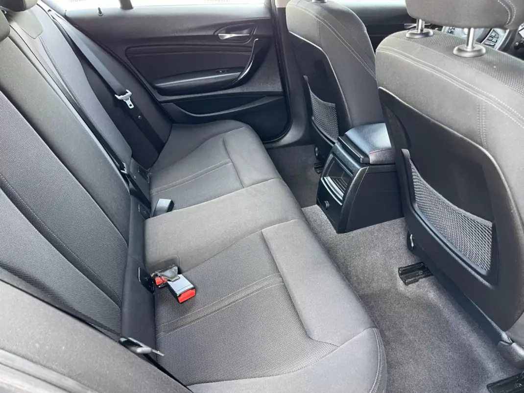 BMW 116 2017 - 15900 EUR, 153200 km - AUTO.MOTO.pt - 153200km - foto 11 de 14