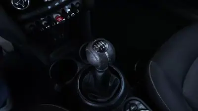 MINI 3 Portas 2016 - 13999 EUR, 89000 km - 89000km - foto 13 de 23