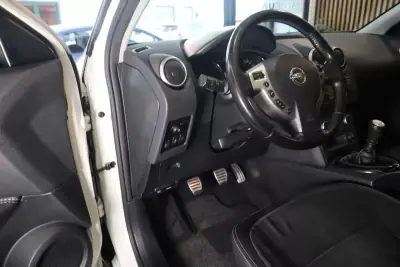 Nissan Qashqai 2013 - 12500 EUR, 167922 km - AUTO.MOTO.pt - 167922km - foto 16 de 26