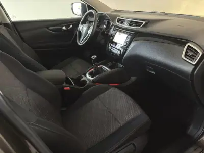 Nissan Qashqai 2015 - 14500 EUR, 171000 km - AUTO.MOTO.pt - 171000km - foto 28 de 86
