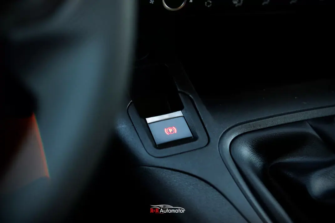 Peugeot Partner 1.5 BlueHDI Pro Longa 3L 2021 - 14750 EUR, 113000 km - AUTO.MOTO.pt - 113000km - foto 21 de 22