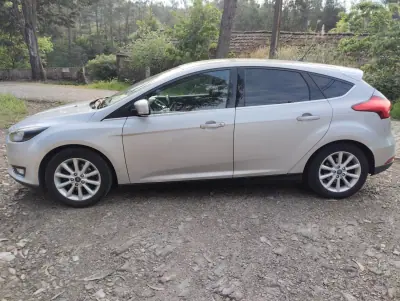 Ford Focus 2018 - 9999 EUR, 160000 km - AUTO.MOTO.pt - 160000km - foto 4 de 30