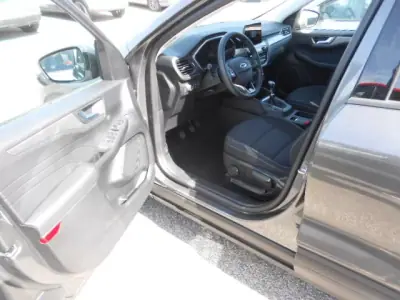 Ford Kuga 2022 - 21500 EUR, 31990 km - AUTO.MOTO.pt - 31990km - foto 11 de 14
