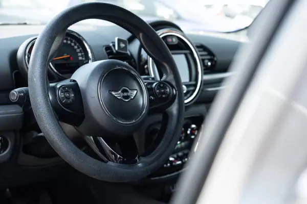 MINI Clubman 2016 - 15900 EUR, 151297 km - 151297km - foto 4 de 19