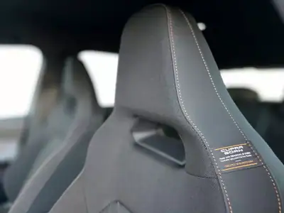 Cupra Born 2024 - 32400 EUR, 12000 km - AUTO.MOTO.pt - 12000km - foto 25 de 34