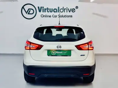 Nissan Qashqai 2015 - 13750 EUR, 96000 km - AUTO.MOTO.pt - 96000km - foto 8 de 45