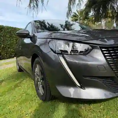 Peugeot 208 2022 - 13990 EUR, 50 km - AUTO.MOTO.pt - 50km - foto 8 de 14