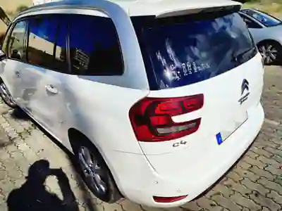 Citroën C4 Grand Picasso 2018 - 10890 EUR, 217500 km - AUTO.MOTO.pt - 217500km - foto 2 de 22