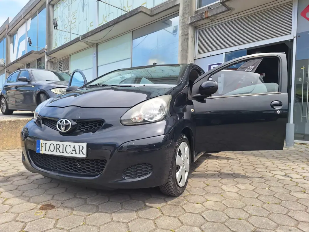 Toyota Aygo 2012 - 5900 EUR, 169000 km - AUTO.MOTO.pt - 169000km - foto 16 de 16