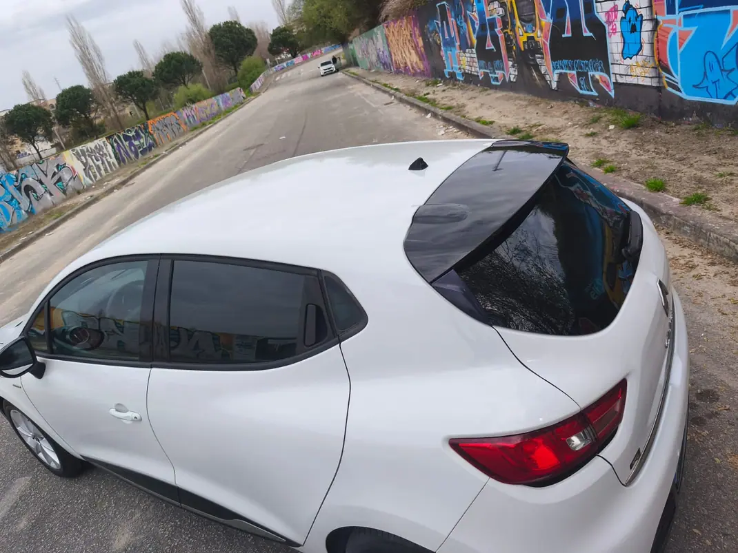 Renault Clio 2018 - 10950 EUR, 117726 km - AUTO.MOTO.pt - 117726km - foto 10 de 23